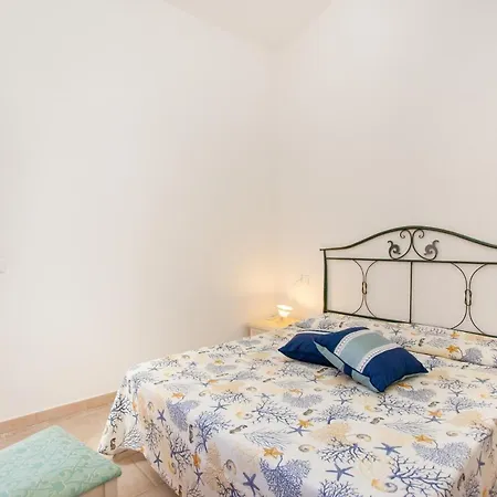 Apartment Delta 2